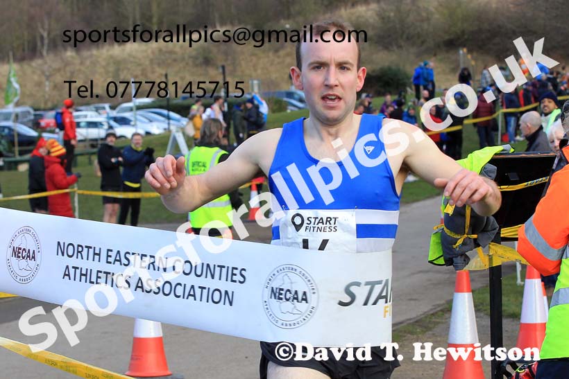 Senior men and veteran men over-40s NECAA Road Relay Champs., Hetton Lyons Park, Hetton le Hole, County Durham. Photo: David T. Hewitson/Sports for All Pics